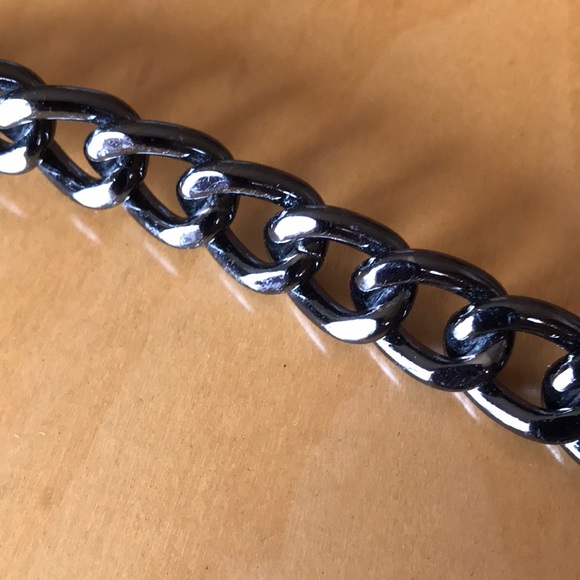 Guess? Crossbody purse - Picture 4 of 8